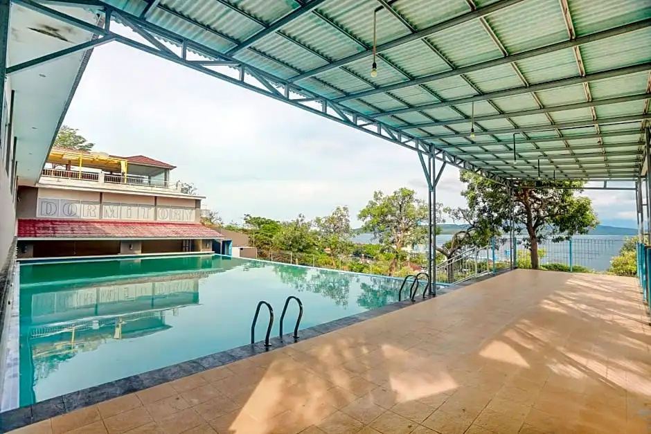 Collection O 90716 Grand Hills Hotel And Resto