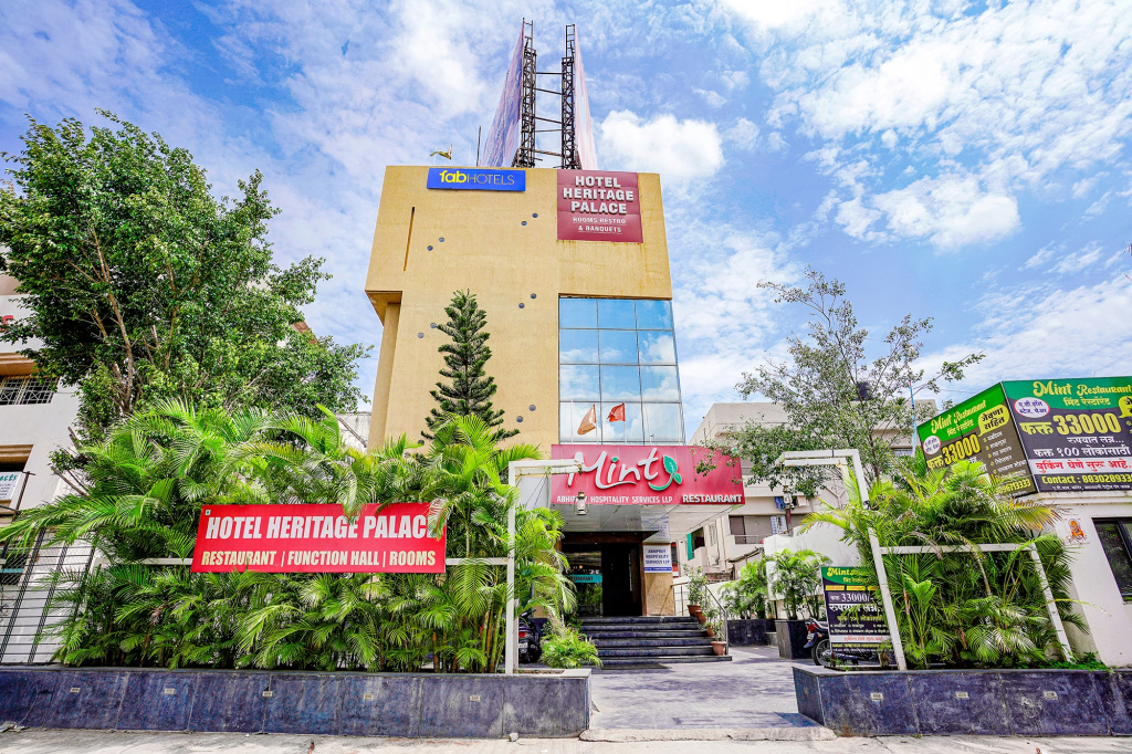 Fabhotel Heritage Palace
