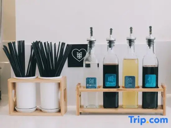 Food & Beverage