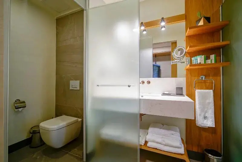 Superior Double room with garden view (full double bed)