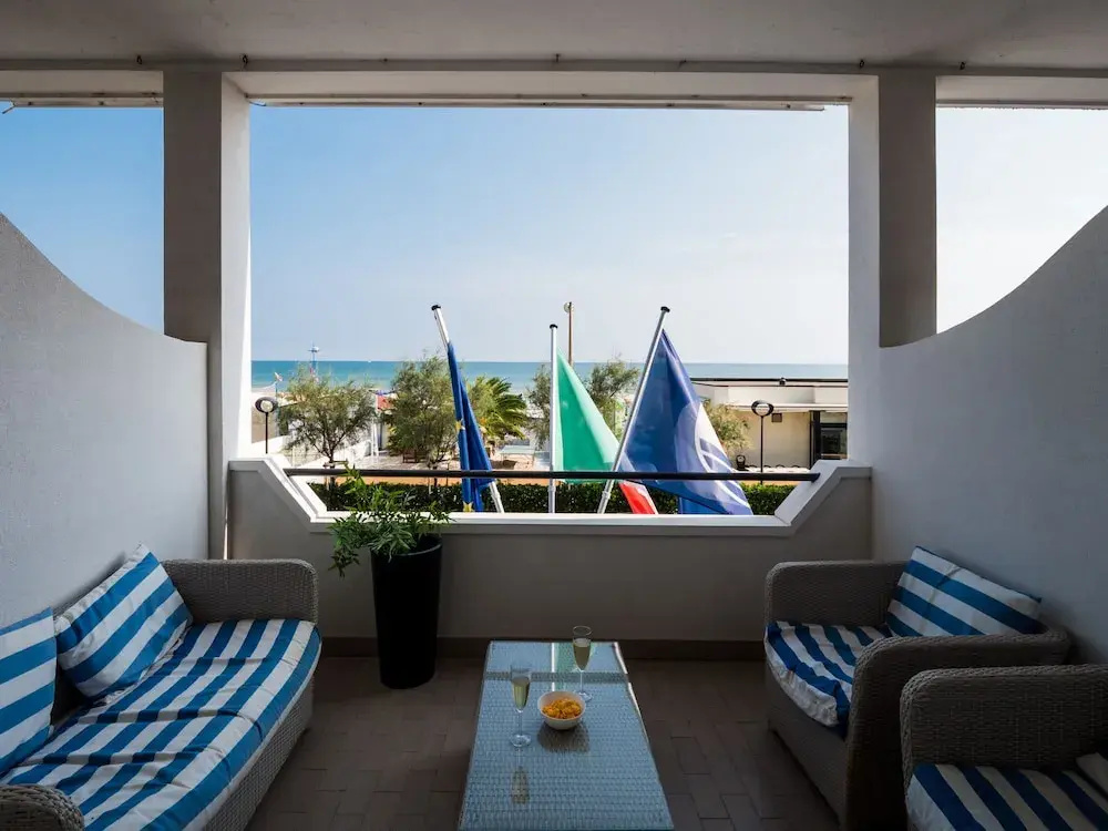 Balcony & Terrace