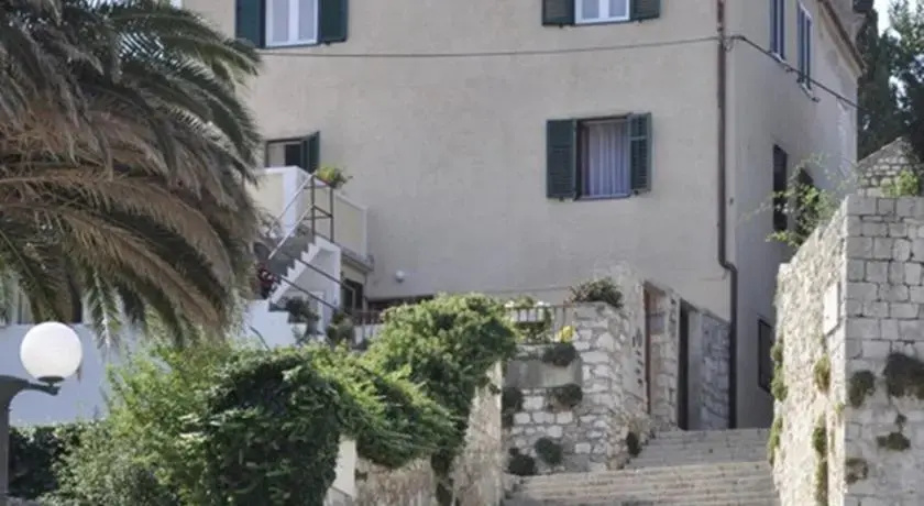 Guest House Sobe Kalocira