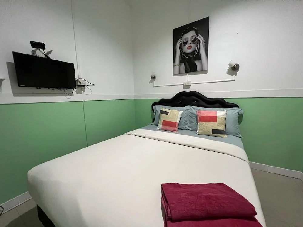Economy Double room (full double bed)