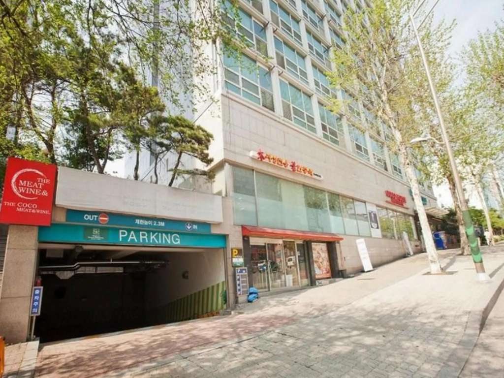 Gangnam Family Hotel
