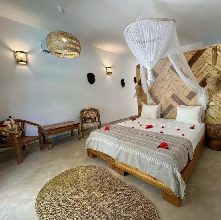 Deluxe Double room (full double bed)