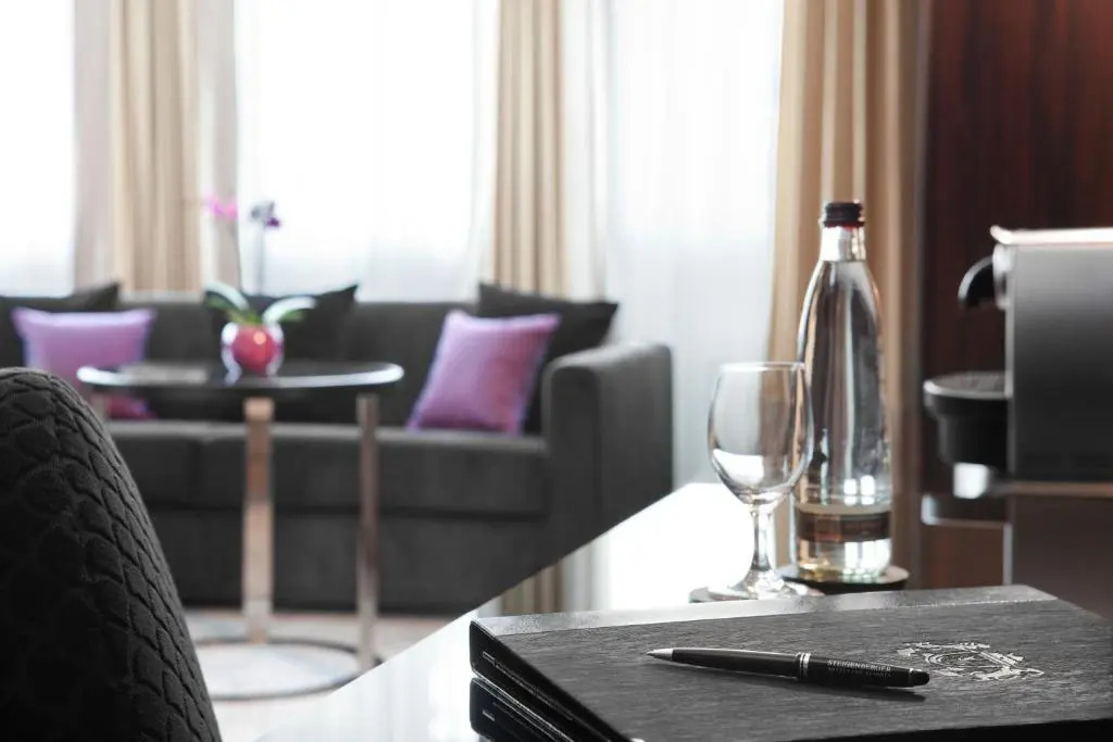 Steigenberger Icon Grandhotel Handelshof - Chambres