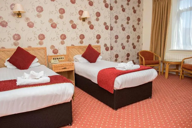 The Royal Beach Hotel - Chambres