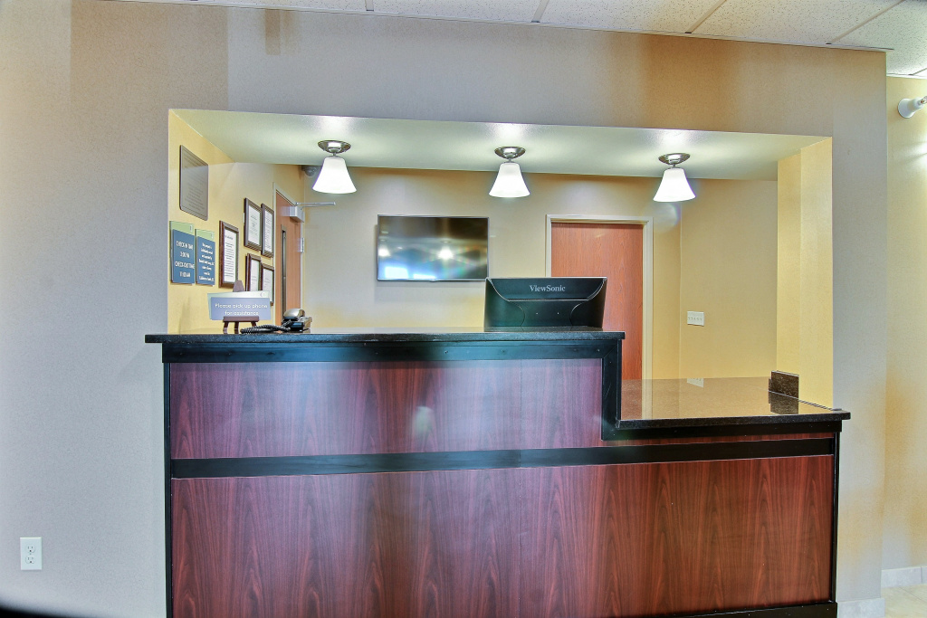 Cobblestone Hotel & Suites - Beulah - Général
