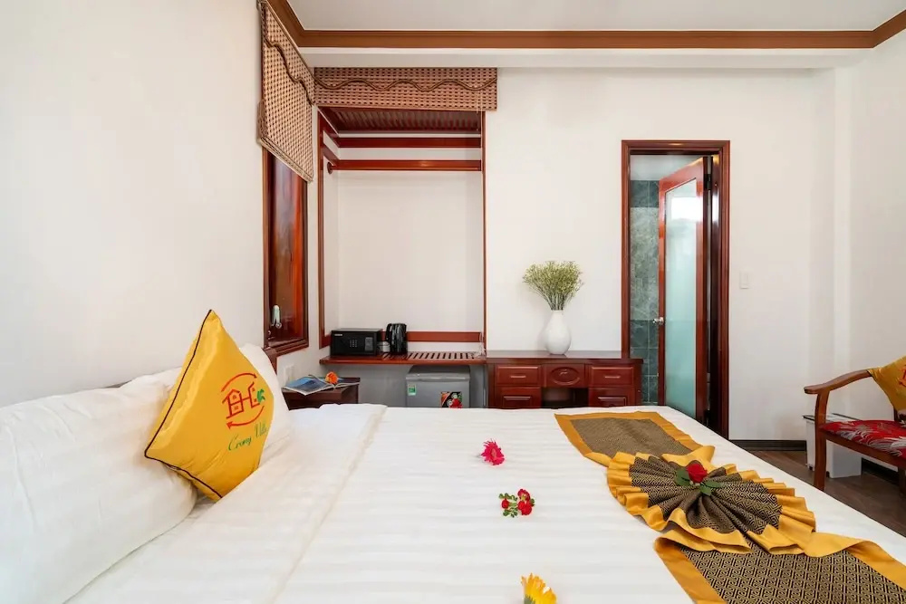 Deluxe Double room with balcony (full double bed)