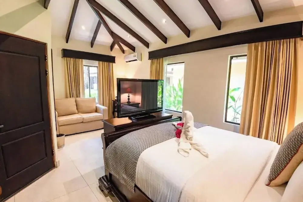 Marenaz Oceanfront Resort - фото 2