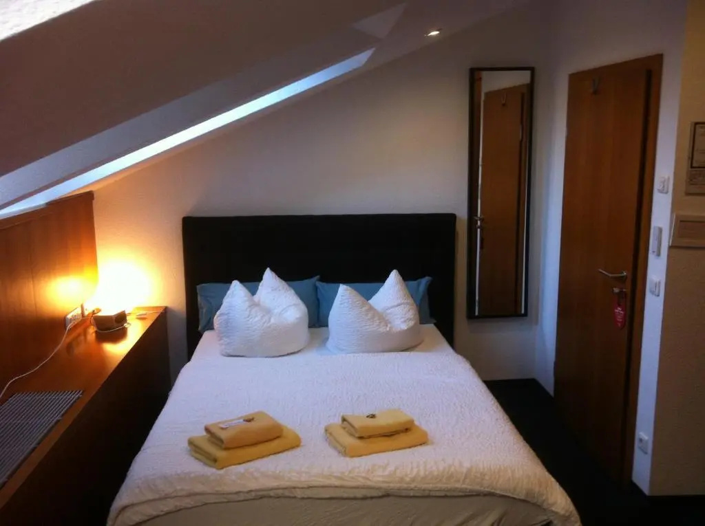 Economy Double room (full double bed)