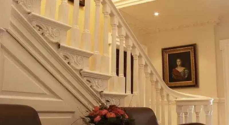 Hendon Hall - Général