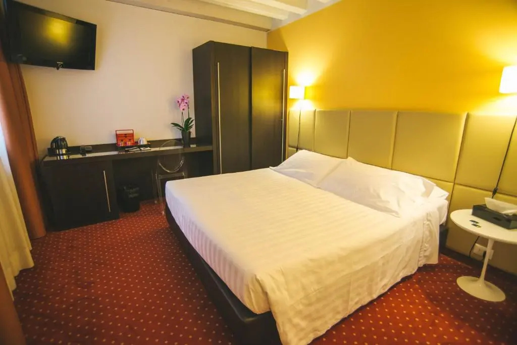 Relais Santa Corona - Chambres