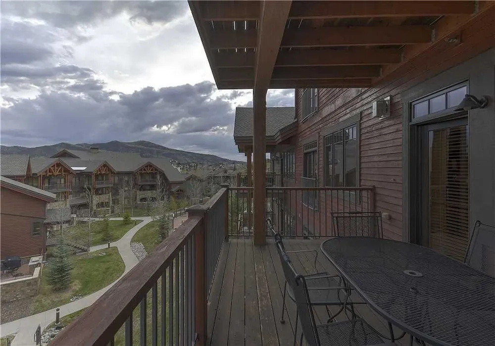 5203 Emerald Lodge, Trappeur's Crossing Apartment 4