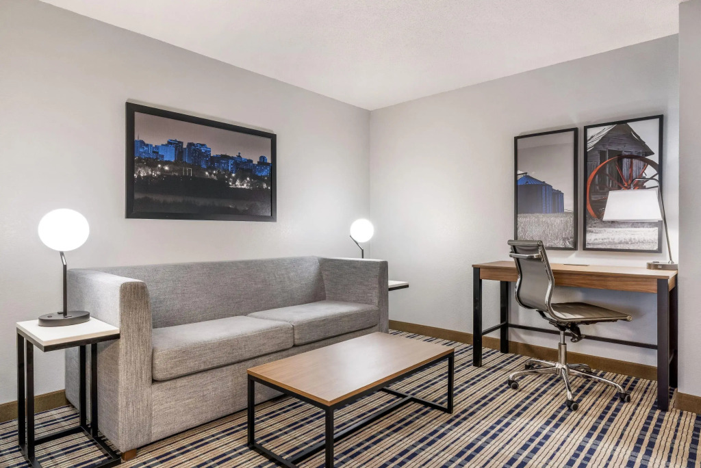 AmericInn by Wyndham Bismarck — фото 4