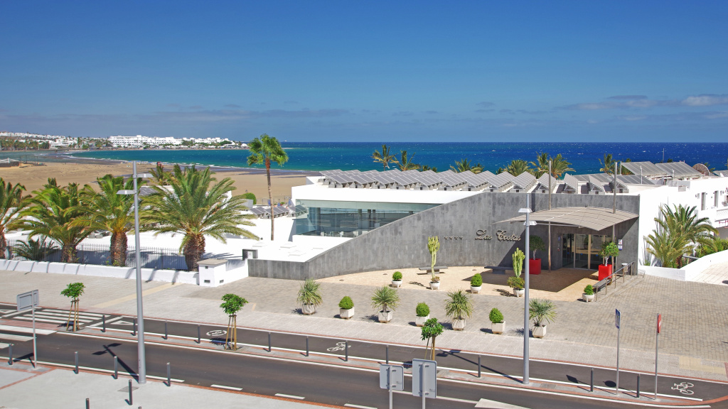 Beach & Waterfront