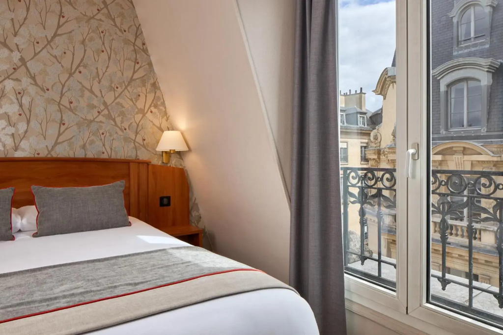 Отель Timhotel Palais Royal в Париже