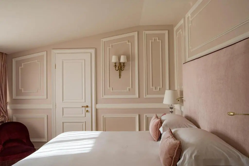 Deluxe Double room (full double bed)