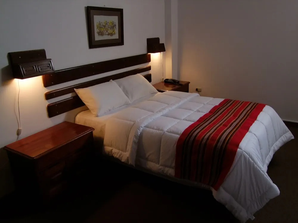 Explorer Deluxe Hotel - Chambres
