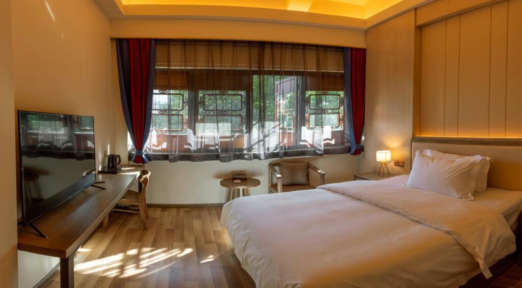 The Hump Youth Hostel by null