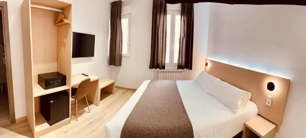 Superior Double room (full double bed)