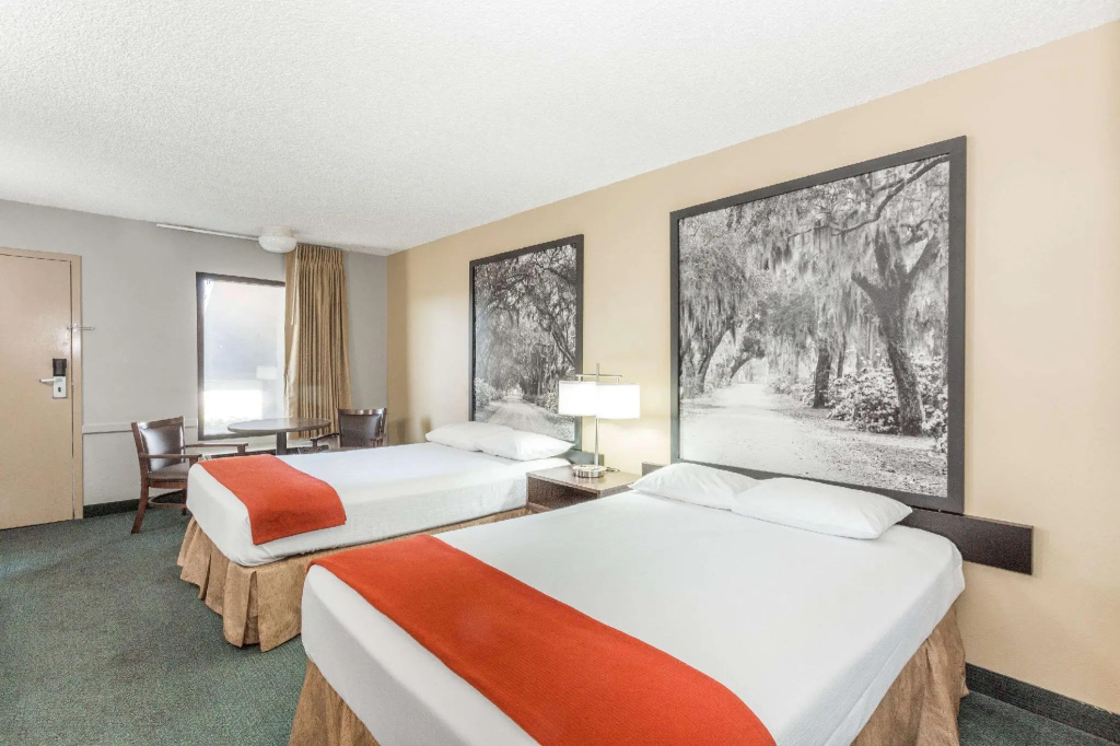 Quadruple Suite