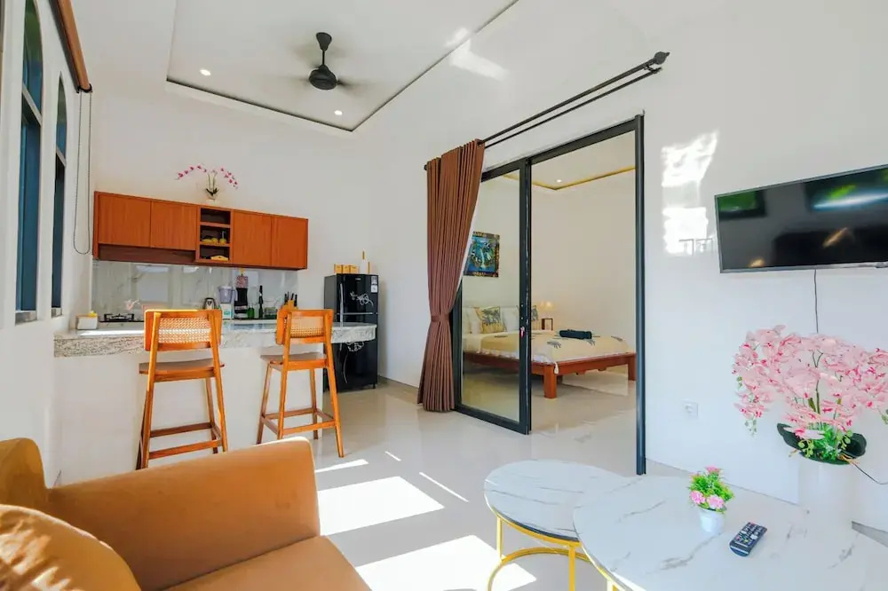 Crystal Flow Guest House & Apartment Canggu — фото