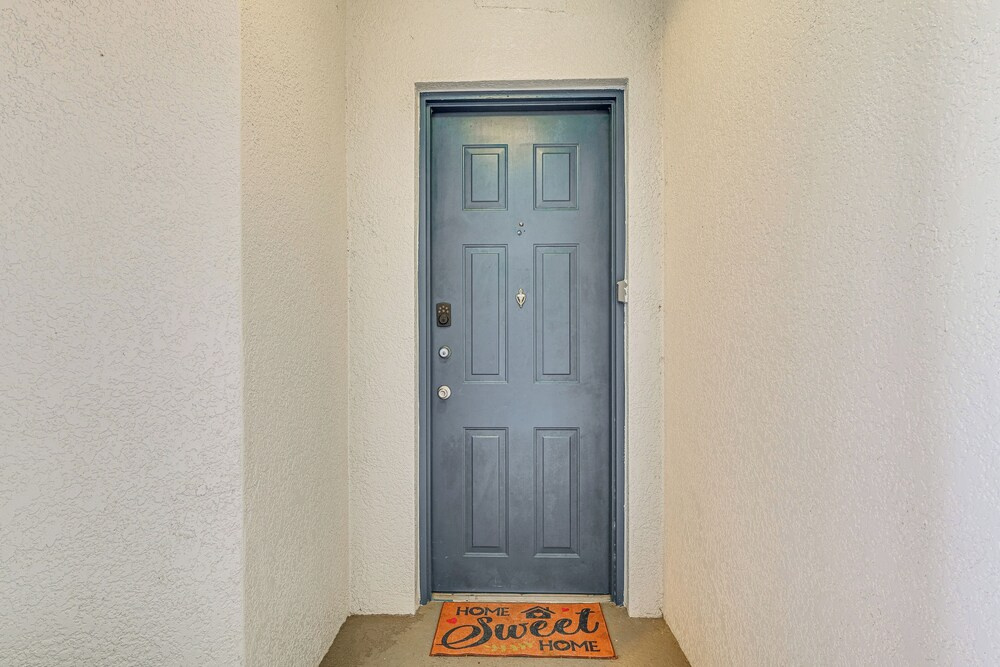 6 Mi to Disney World: Family-friendly Condo!