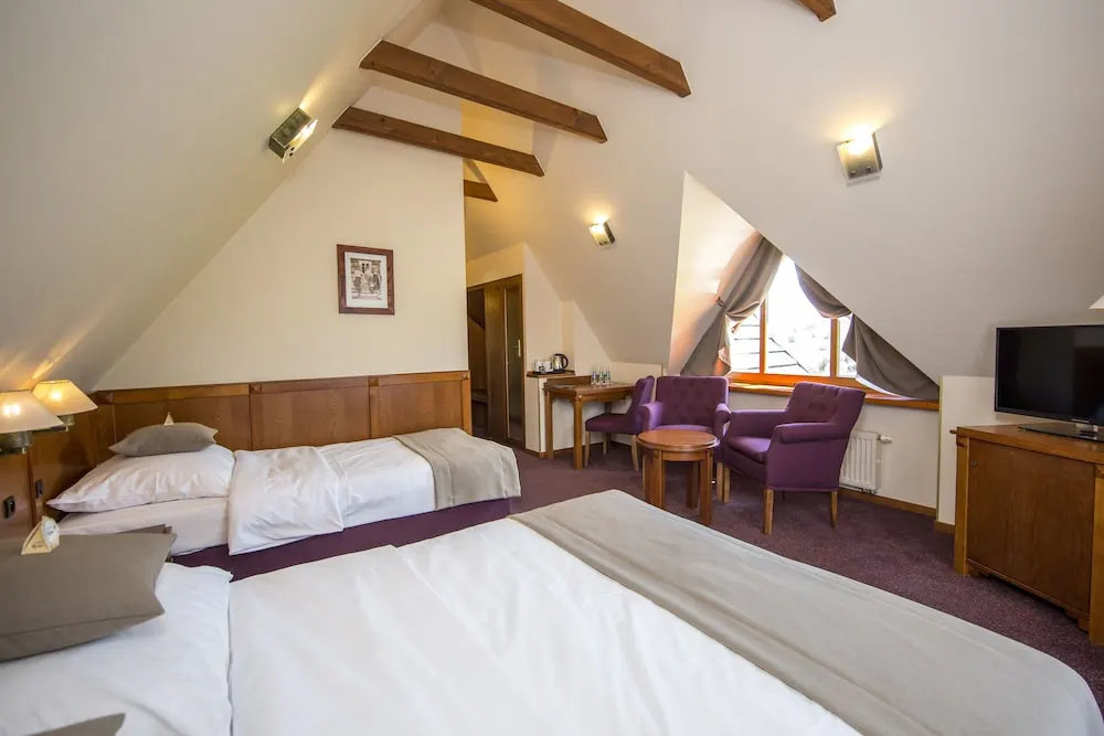 Premium Triple room with mountain view