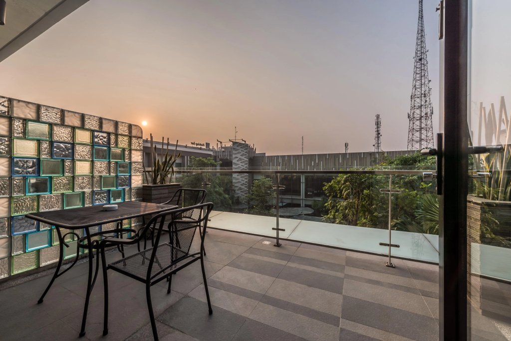 Balcony & Terrace