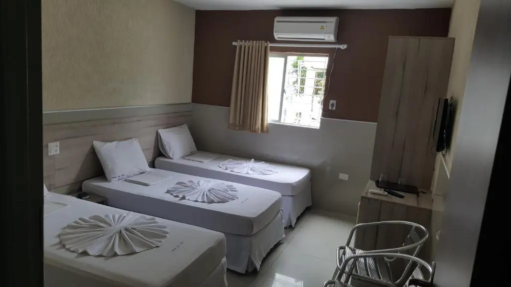 Standard Triple room