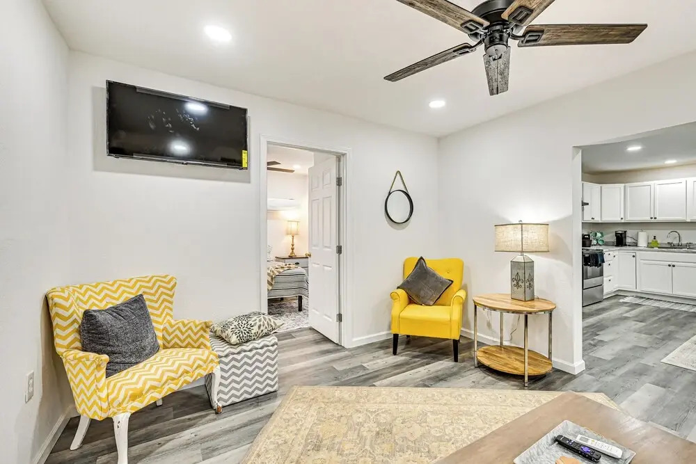 1 Mi to Dtwn: Family Home w/ Porch in Brownwood — фото 4