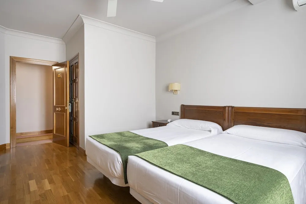 Premium Quadruple room