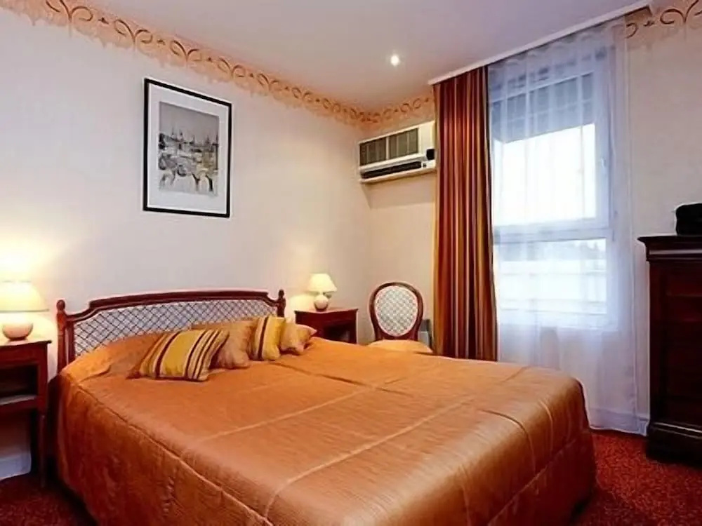 Standard Double room (full double bed)