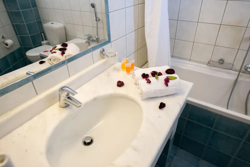 Standard Double Basement room with garden view (full double bed)