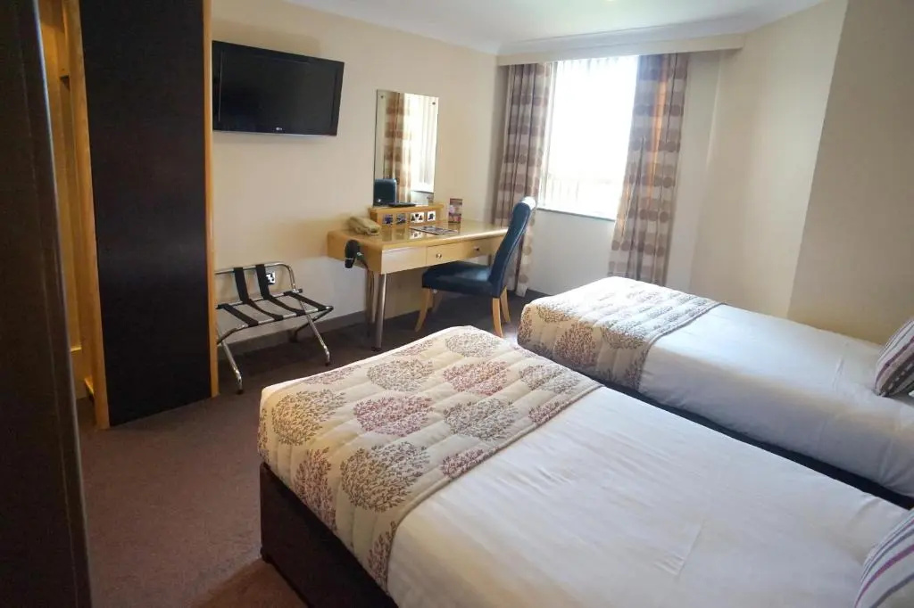 Damon's Hotel - Chambres