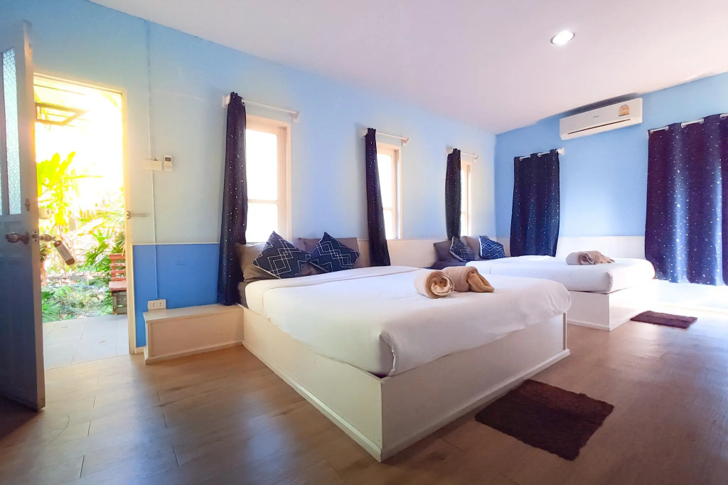 Standard Quadruple room