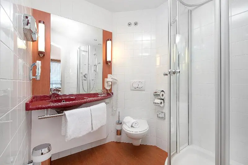 Leonardo Hotel Salzburg Airport - Chambres