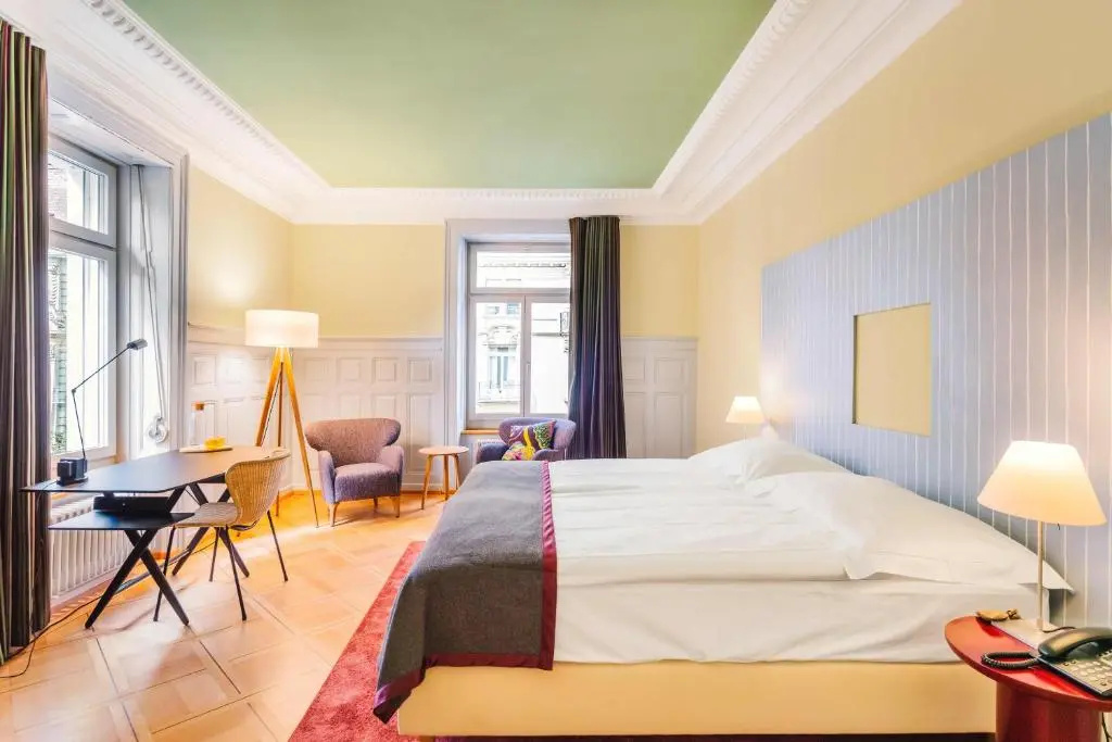 Alma Hotel - Boutique hideaway by the lake with rooftop and ladies-only wellness - Chambres