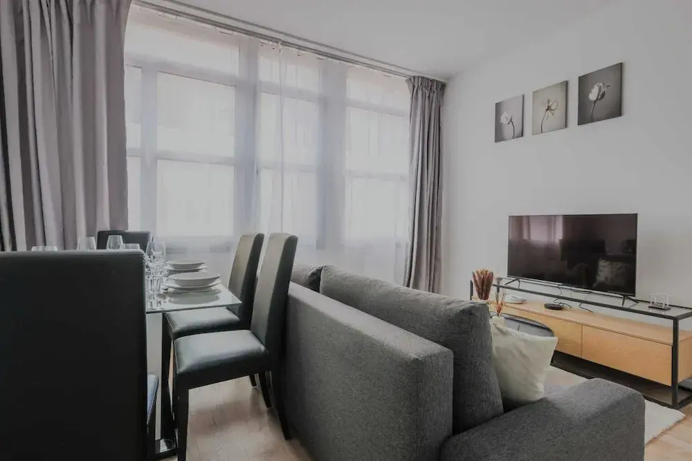 Modern Apartment - 2br/6p- Levallois-perret — фото