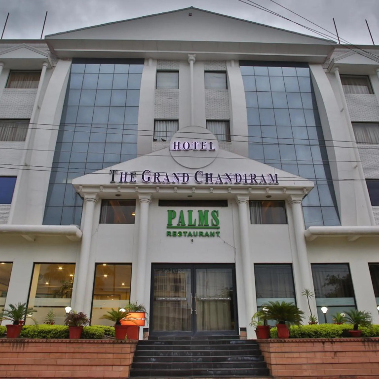 Hotel The Grand Chandiram in Kota