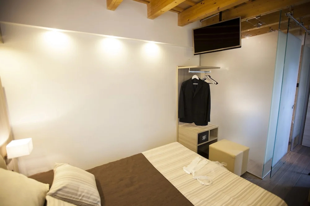 Economy Double room (full double bed)