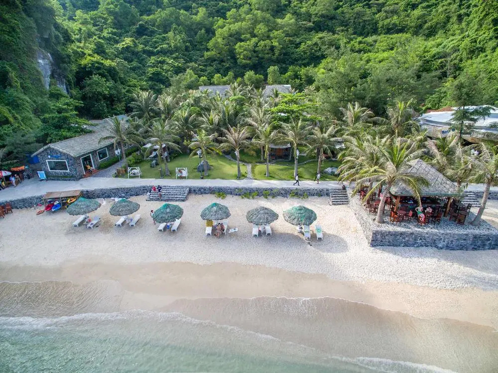 Beach & Waterfront