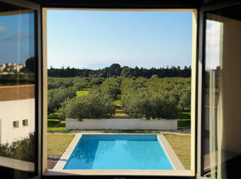 Superior Double room with partial sea view (full double bed)