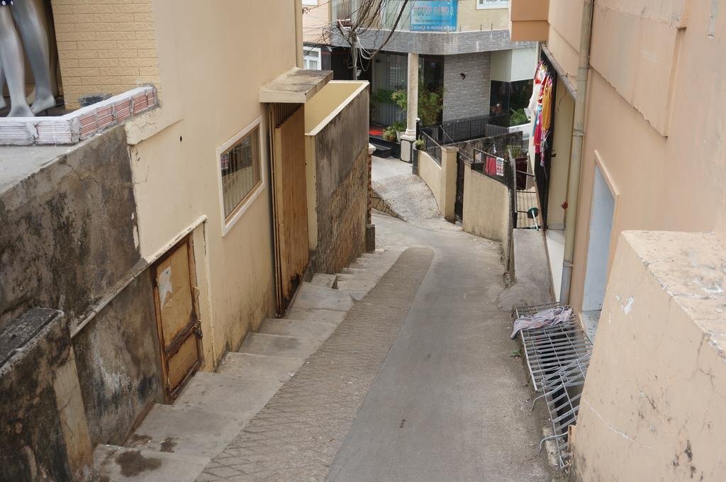 Sleep in Dalat Hostel by null