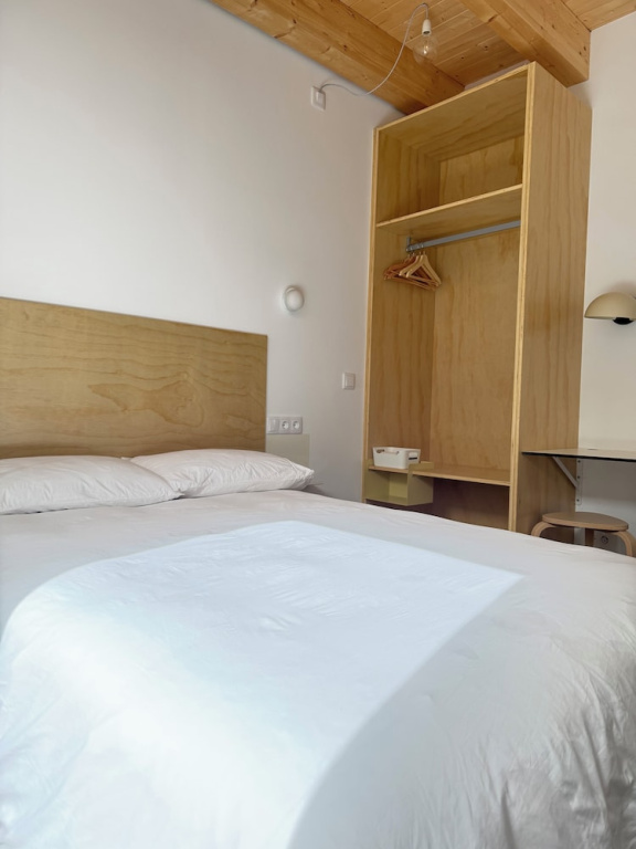 Economy room