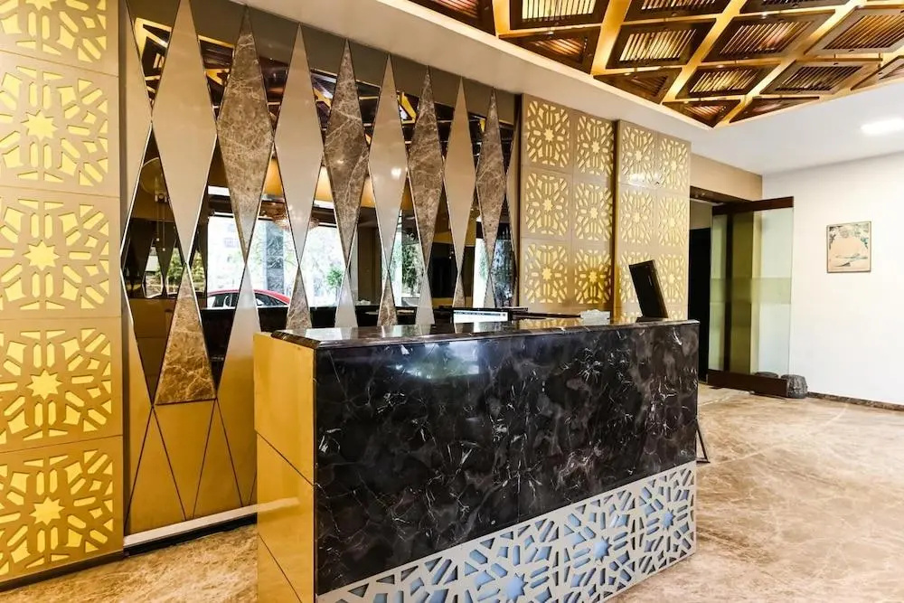 Hotel Surpin Palace - фото 2