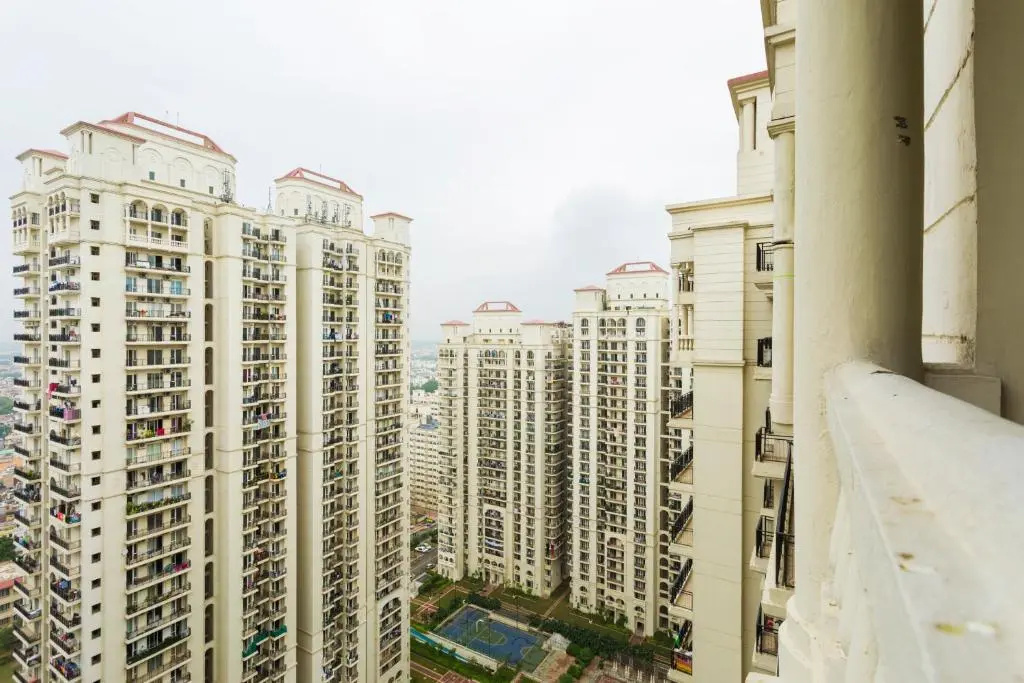 Hostie Elina-3BR Condo West/Central Delhi