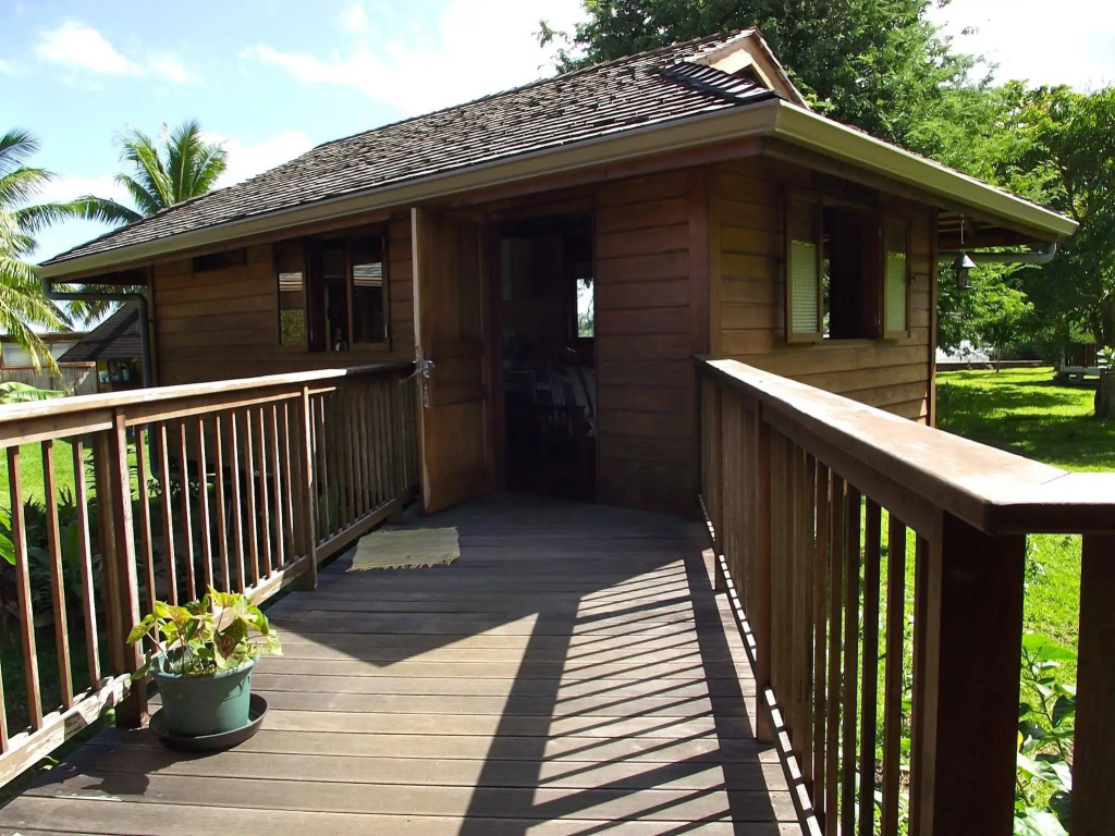 Vaianae Lodge