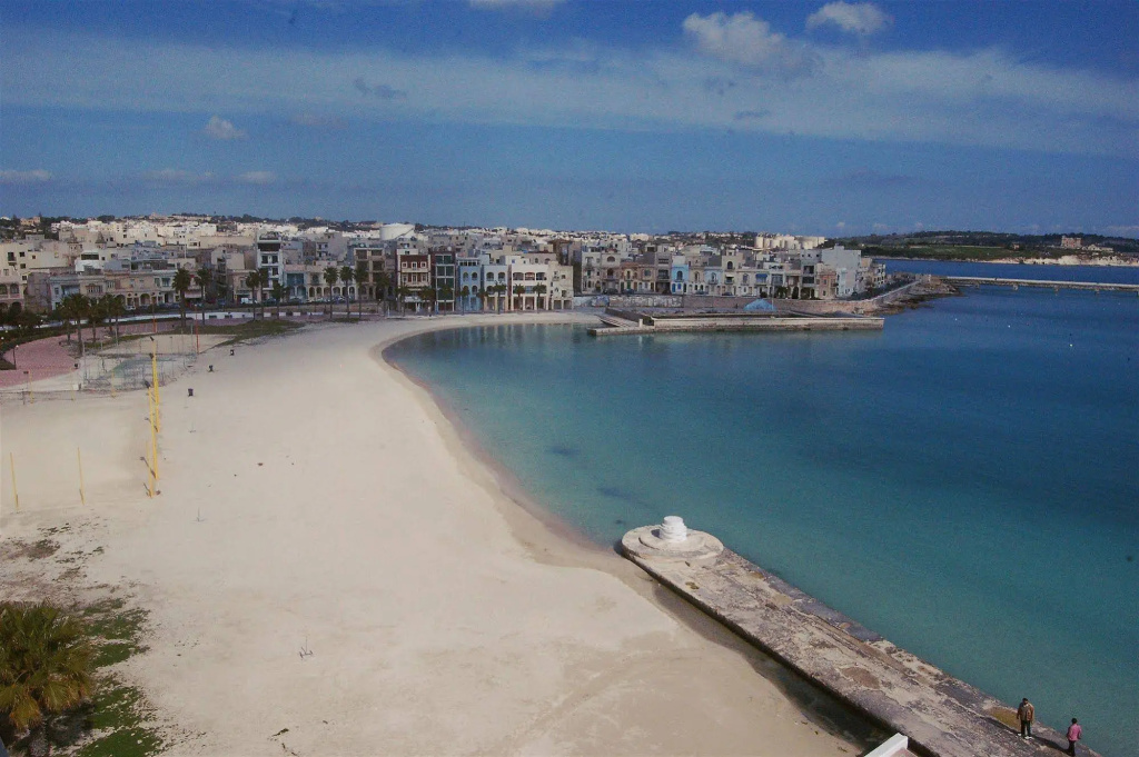 Beach & Waterfront